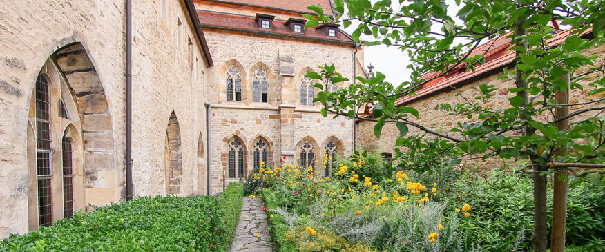 Ev. Augustinerkloster zu Erfurt / Blick in den Kräutergarten
